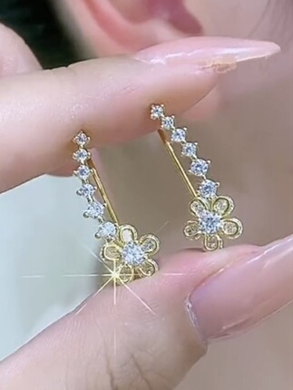 Super Fairy Zircon Flower Integrated Ear Cuffs and Studs for Women, Niche Design, High-End Earrings for Women, 2026 Hot-Selling Ear Accessories