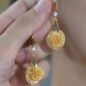 轻奢小众设计感金丝网状水晶玫瑰花耳环精致耳坠2025新款 耳钩耳饰