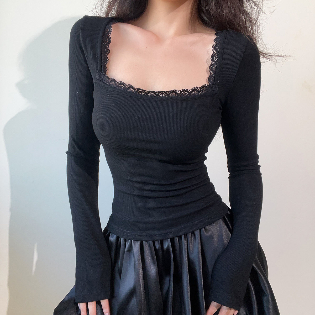 BERAN 复古方领蕾丝边拼接弹力修身显瘦纯色螺纹打底内搭T恤上衣