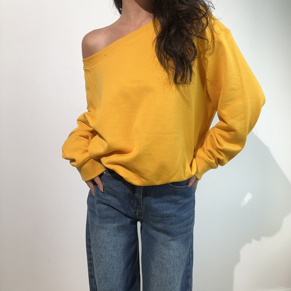 BERAN 美式复古可爱纯色宽松慵懒百搭性感斜肩长袖卫衣上衣女