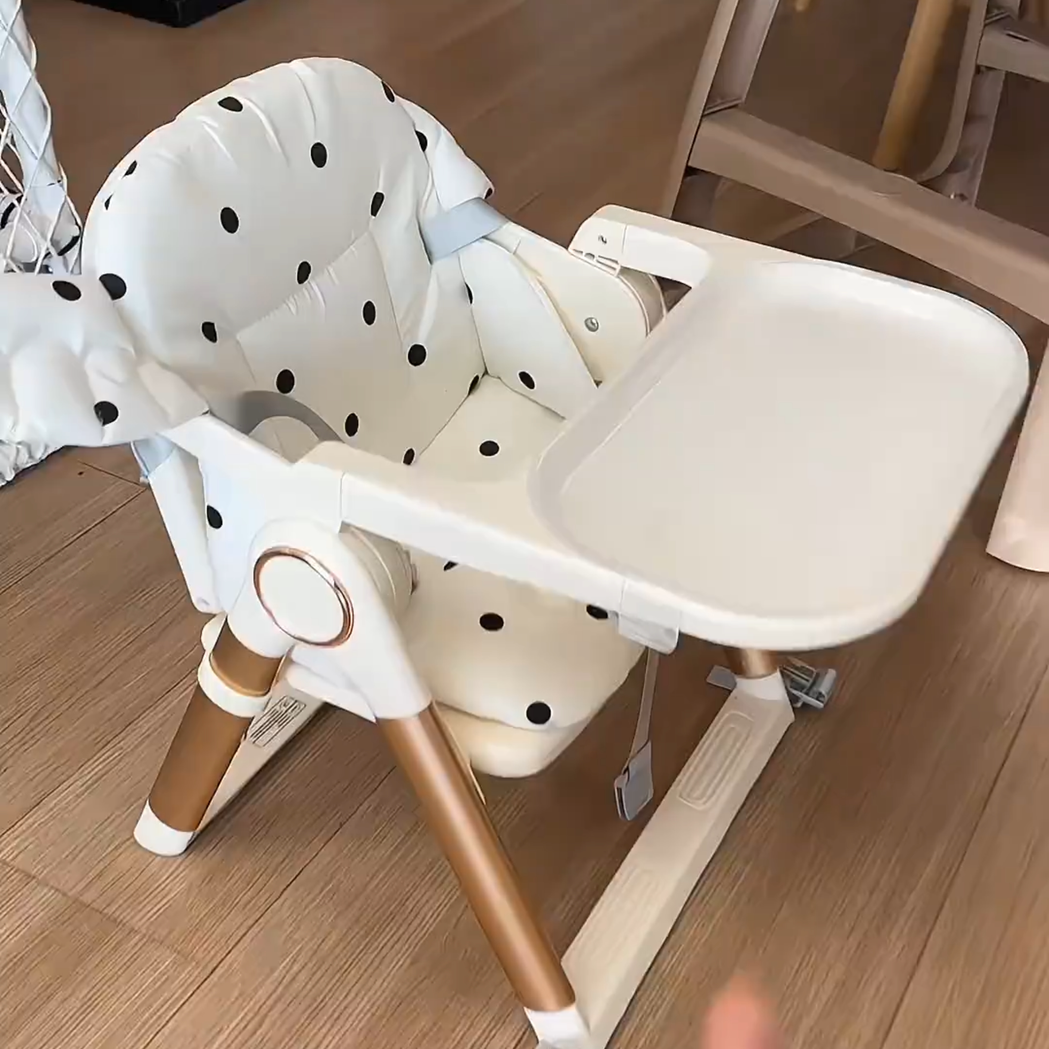 宝宝餐椅跨境婴幼儿可折叠便携式家用高低可调小孩儿童餐桌2026