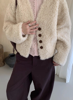 童心上新韩版v领简约单排扣短款加厚羊毛外套（含100绵羊毛）B191