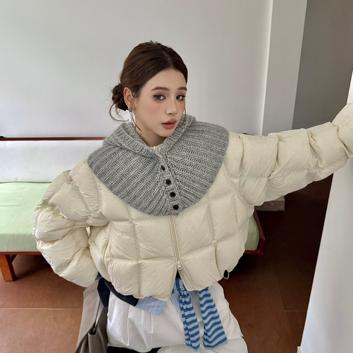 童心家立体方格泡芙宽松保暖羽绒服外套配可拆卸帽子YS4-Js521