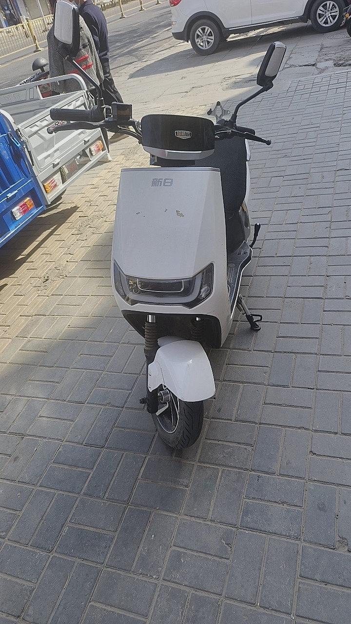 新日F6电动车外壳配件全套塑件电瓶车坐垫前围前泥板边条装饰板