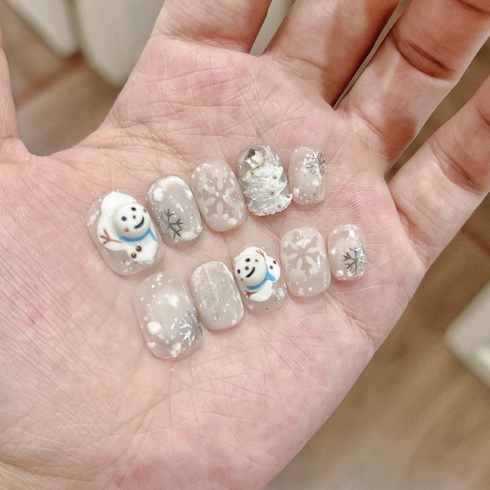 纯手工穿戴甲秋冬手绘可爱雪人圣诞美甲甲片短款显白卡通指甲贴片