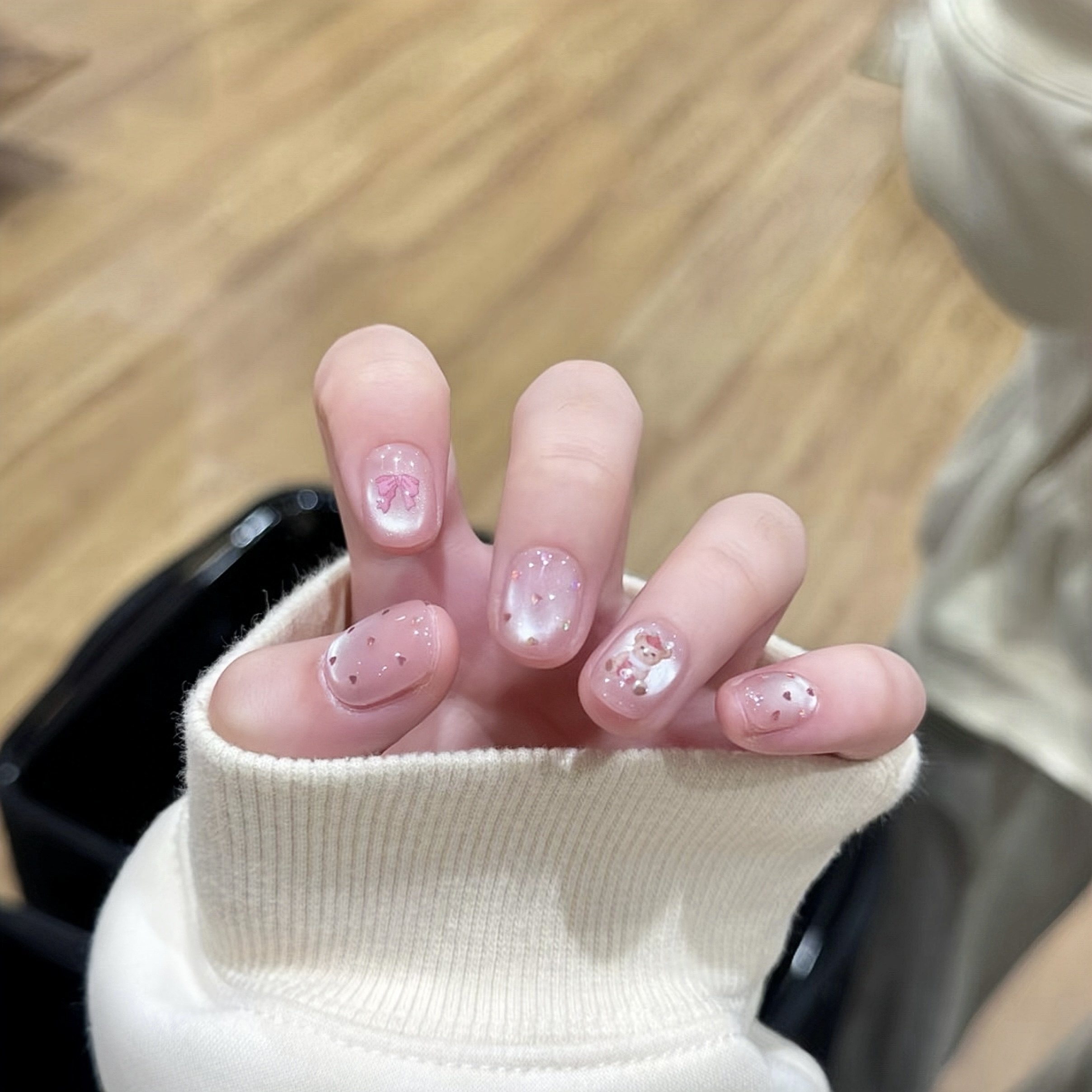 纯手工可爱粉嫩小熊卡通猫眼穿戴甲小短甲韩系显白美甲穿戴式短款,彩妆/香水/美妆工具,穿戴甲/甲片,淘宝优惠券,粉丝福利购,淘宝优惠卷