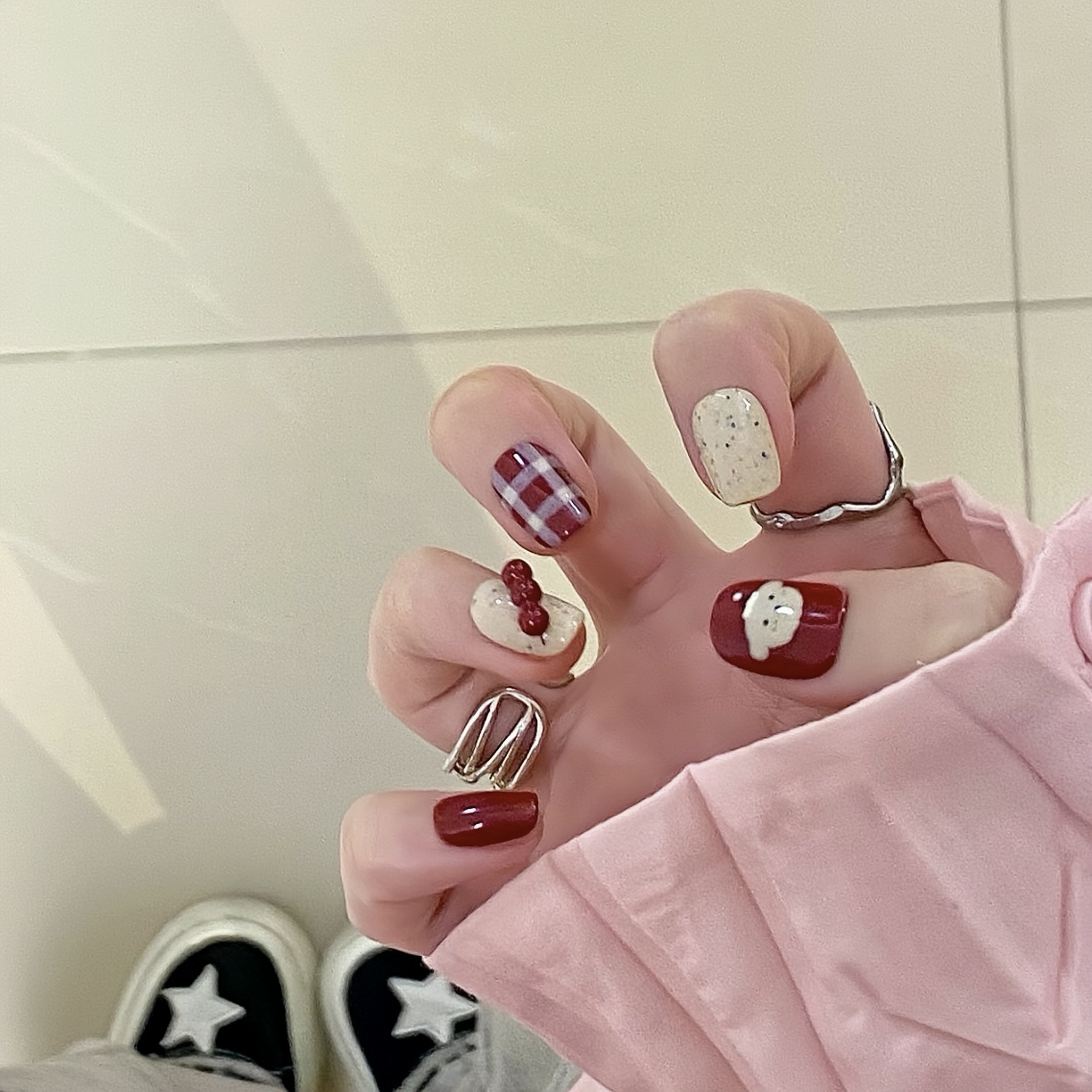 纯手工穿戴甲可爱显白手绘小狗冰糖葫芦ins高级感新年学生美甲贴