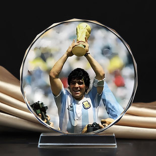 名人马拉多纳画像水晶玻璃摆件办公室桌面工艺品装饰摆台来图定制