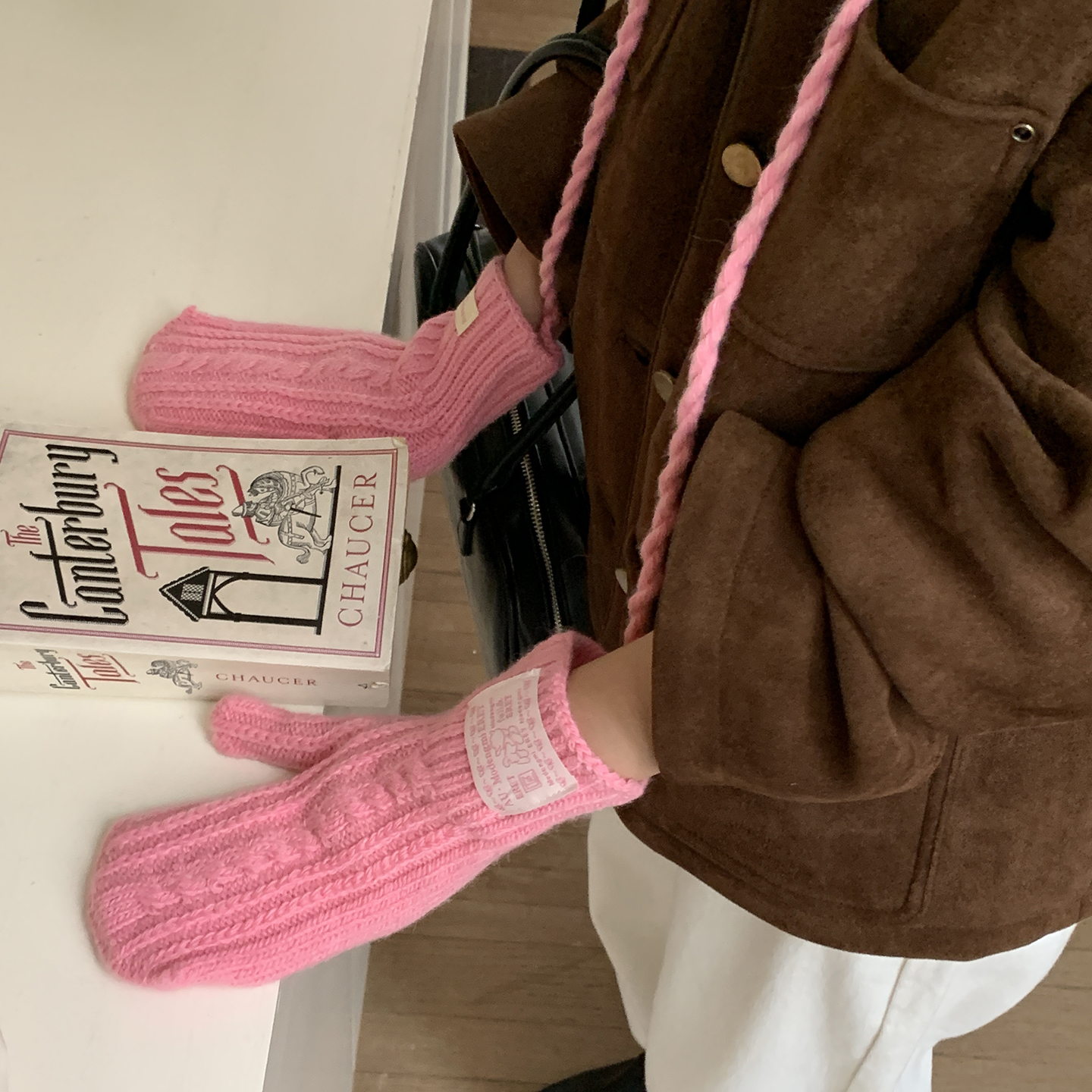 韩国同款麻花针织包指手套女冬季2025新款挂脖毛线连指手套可触屏