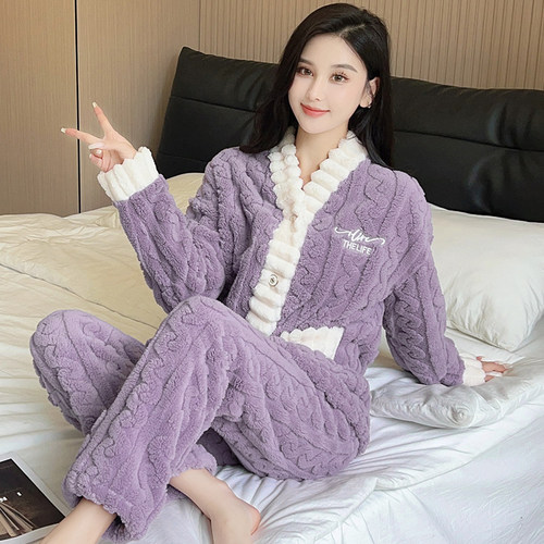 韩版字母休闲珊瑚绒睡衣女秋冬款加绒加厚保暖大码女士家居服套装