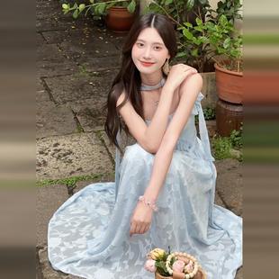 法式 2025新款 蓝色碎花吊带连衣裙子女夏海边度假绝美漂亮掐腰长裙
