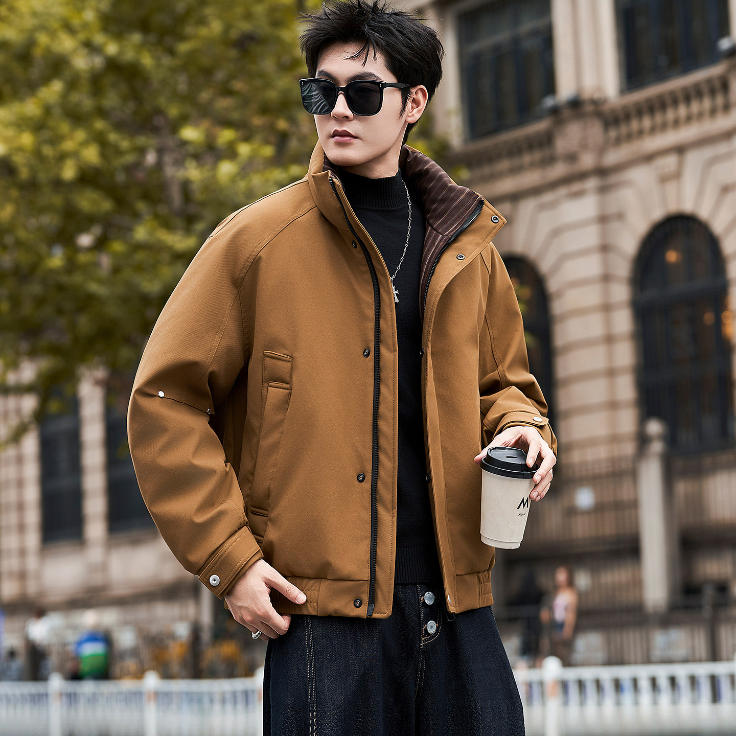 羽绒服男冬季立领潮牌2026新款修身条纹拼接显瘦设计工装男冬外套