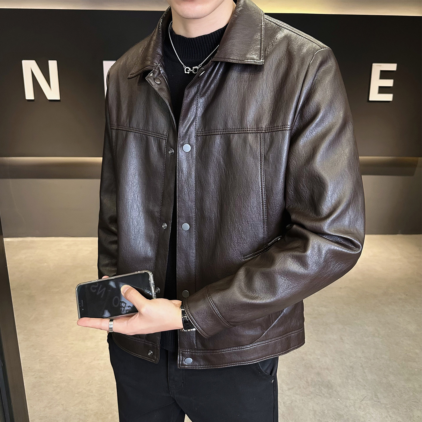 男士皮衣秋冬季2026新款修身短款加绒加厚保暖蛋白皮褂子潮男夹克