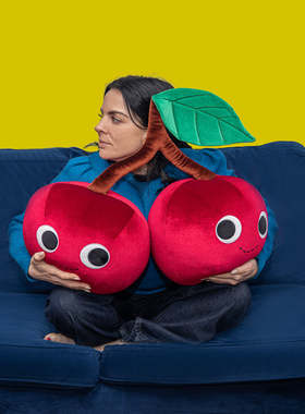 GUMO天鹅绒大樱桃 美国正版毛绒玩偶摆件 Yummy World Kidrobot