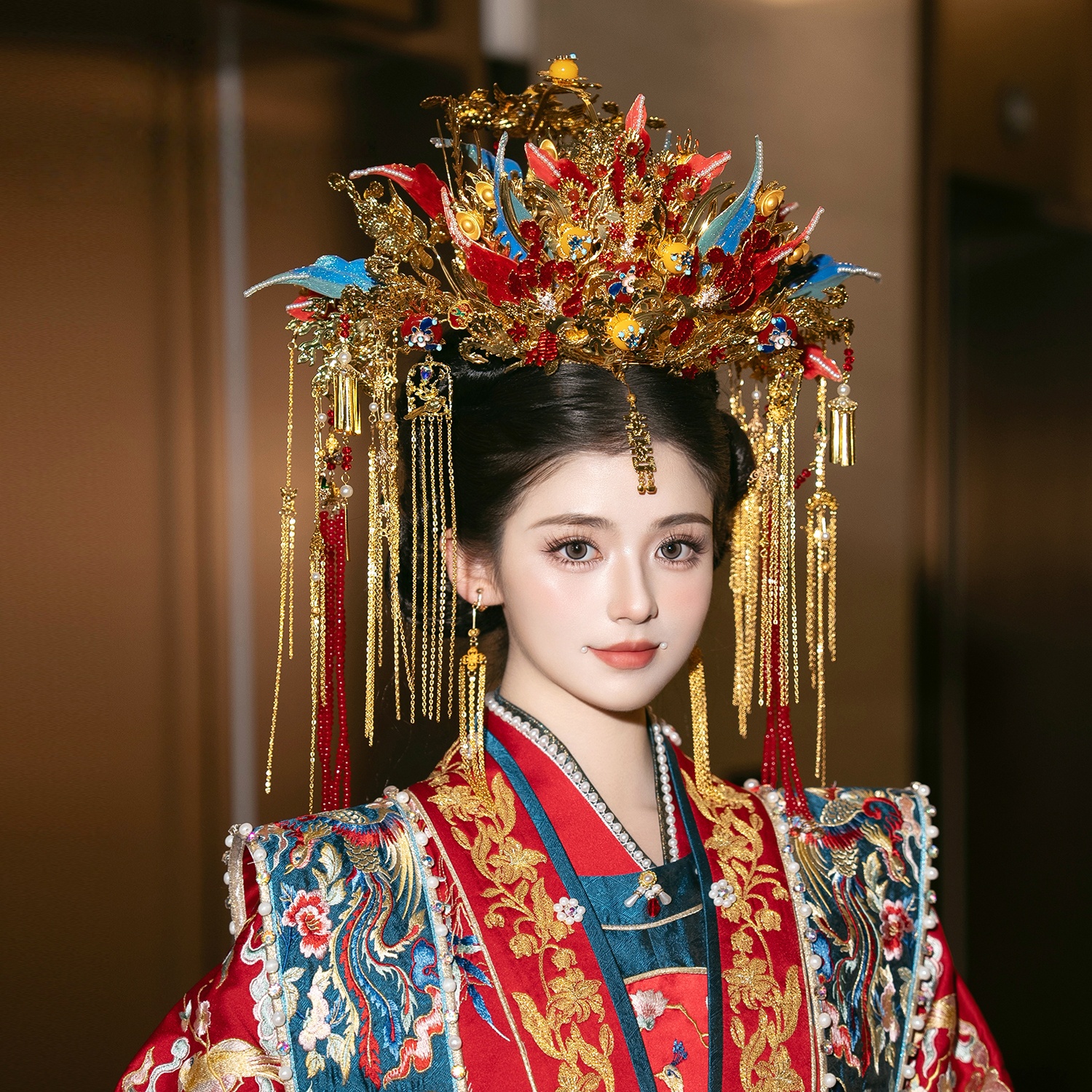 新款中式新娘头饰结婚明制凤冠霞帔古风婚礼汉服华丽重工发饰头冠