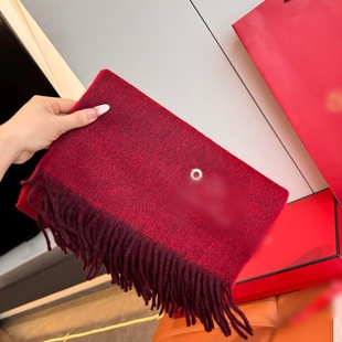 LP秋冬时尚羊绒新年圣诞红色羊毛围巾女冬季百搭流苏保暖长条围脖