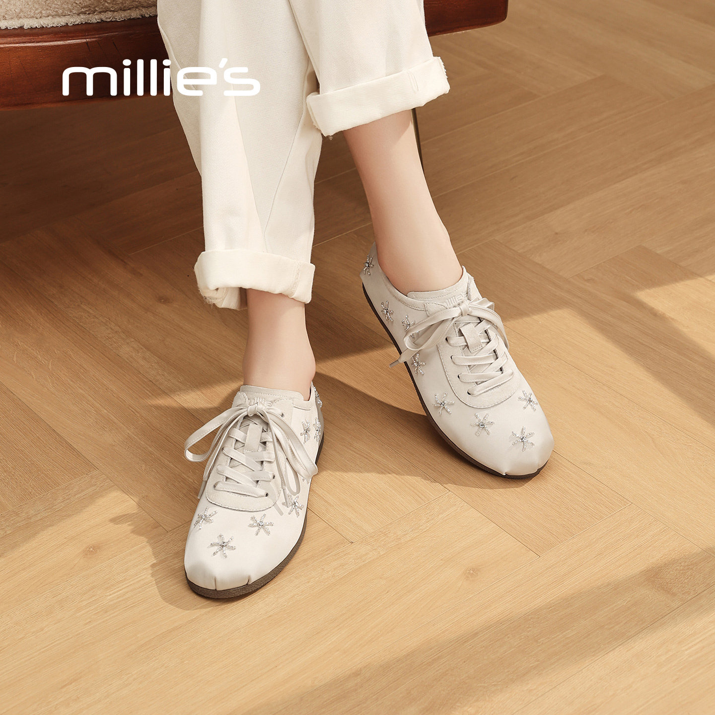 MILLIE'S/妙丽白色星星刺绣女鞋2026新款春季平底运动百搭休闲鞋