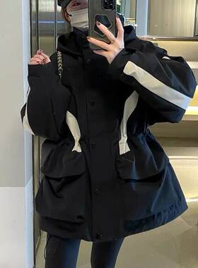拼色冲锋衣羽绒服女冬季加厚小个子收腰中长款白鸭绒时尚派克服