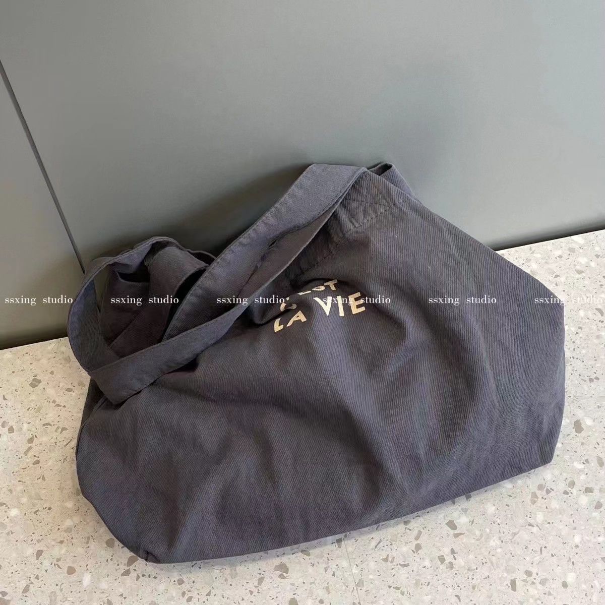 单肩包字母大容量校园风百搭帆布