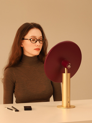 MUID智能化妆镜led感应带灯便携宿舍桌面梳妆台式镜美妆镜子新款