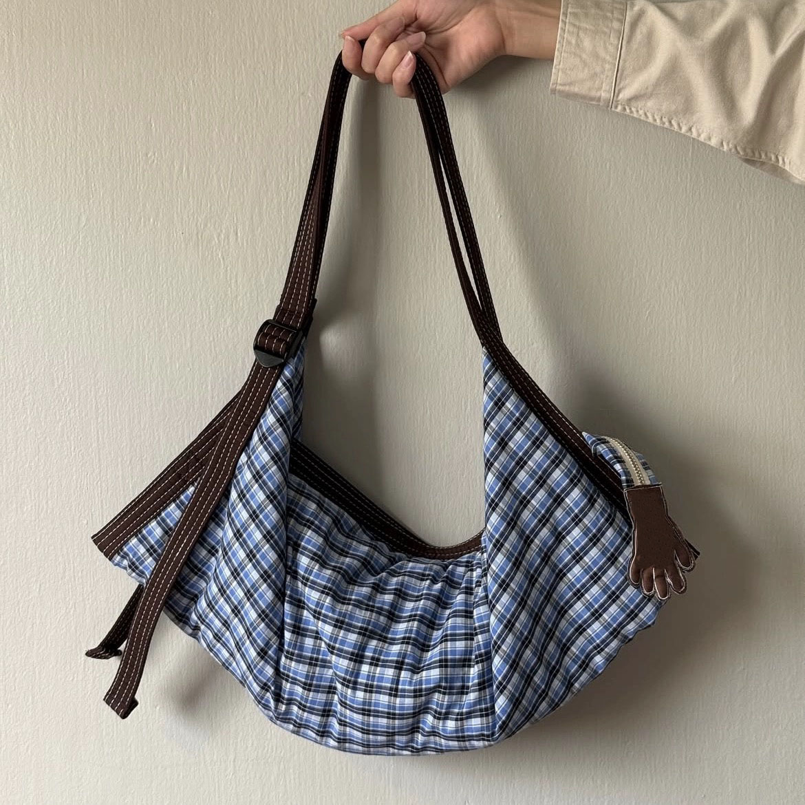 泰国小众设计腊肠包通勤百搭单肩