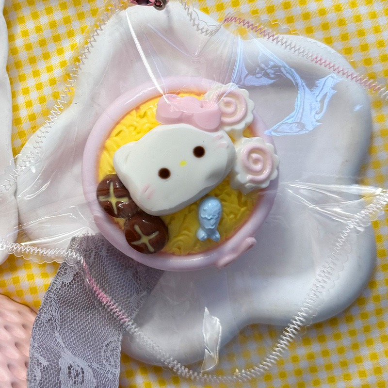 Kt泡面碗捏捏解压挂件可爱慢回弹食品级硅胶泥感超软平价学生玩具