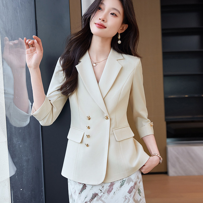 休闲时尚杏色小西装外套女夏季新款薄款高级感七分袖气质通勤西服