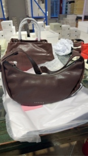 广州头层牛皮女包欧货1500625