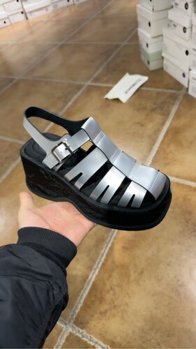 1-广州240349头层牛皮凉鞋女鞋厚底