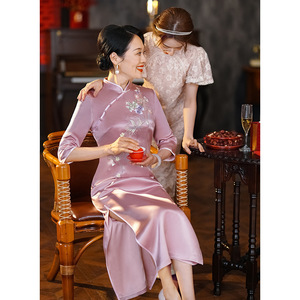 2026新款高端妈妈婚宴礼服春季醋酸刺绣喜婆婆婚宴旗袍年轻23D