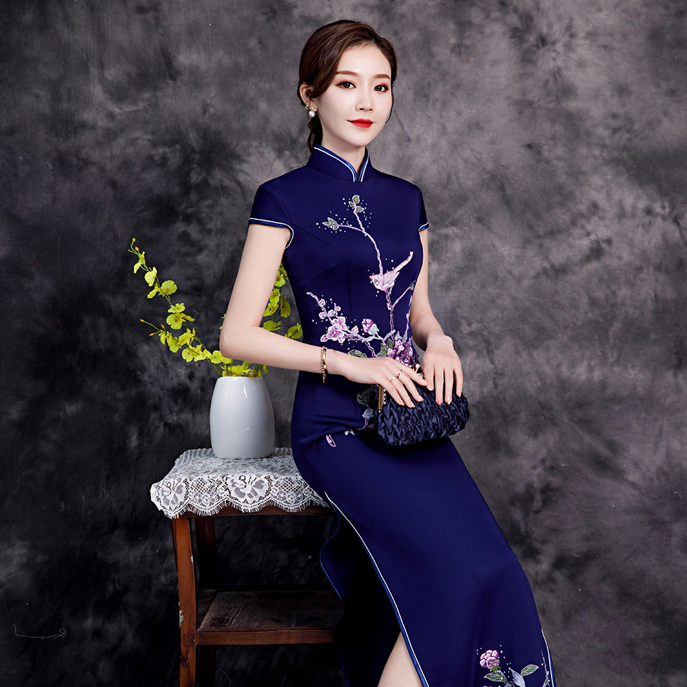 2026新款旗袍开叉藏青色中式刺绣模特团队礼仪走秀女演出服坠地长