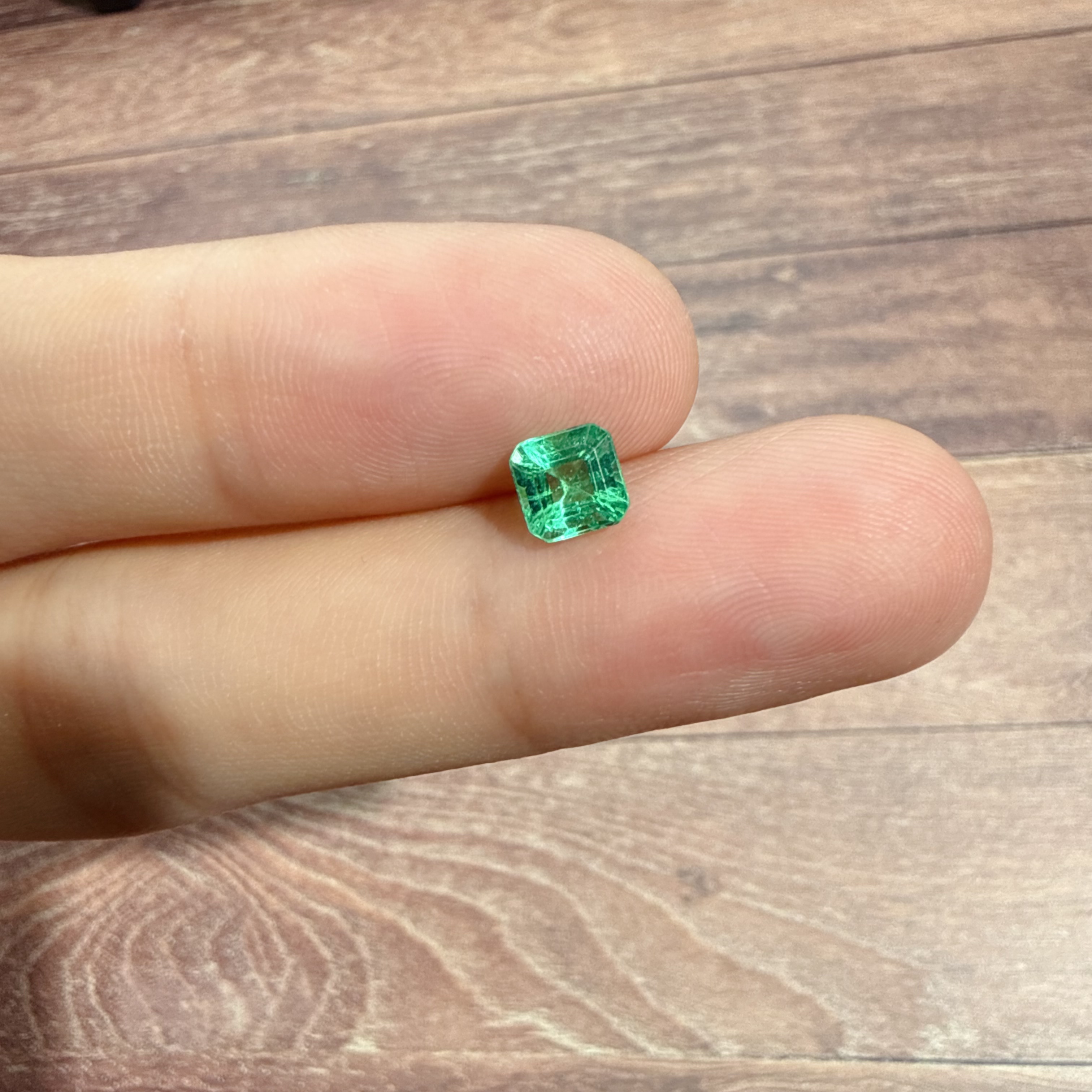 天然祖母绿方切0.82CT6*6木佐高净度亮火彩可定金托镶嵌戒指吊坠