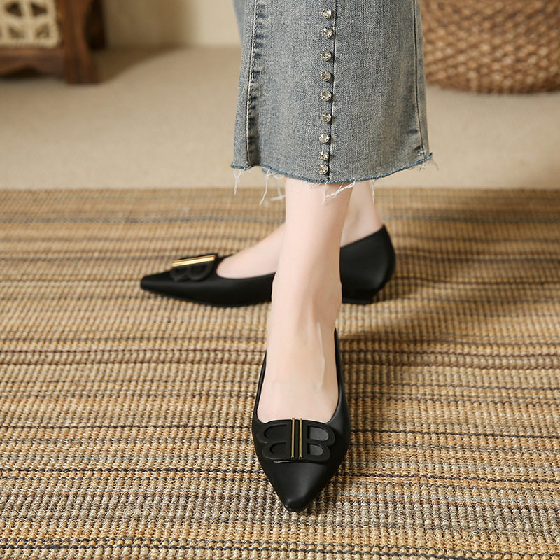 浅口尖头单鞋女2025新款春季通勤职业低跟女鞋时尚漆皮温柔女鞋子,女鞋,时尚休闲鞋,淘宝优惠券,粉丝福利购,淘宝优惠卷