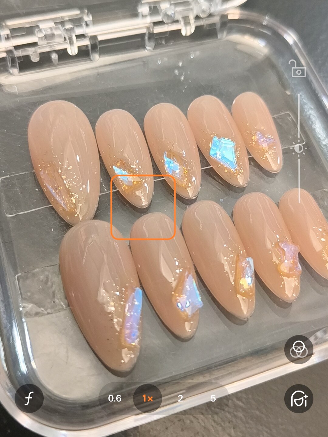 黄皮天菜温柔裸色极光钻穿戴甲中长款显白通勤约会可拆卸手工美甲