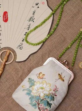春季新品新中式国风手工刺绣绣花斜挎链条手机包女包可拆卸气质