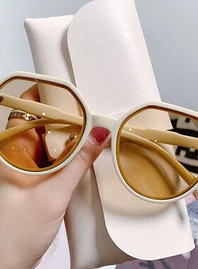 2026新款茶色墨镜ins风女韩版潮网红款复古小框白色太阳镜小脸款