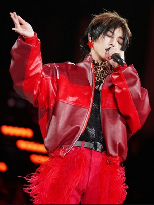 华晨宇同款宽松撞色皮夹克