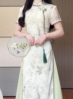 新中式国风改良旗袍2026年春夏季新款绿色素雅奥黛淑女范连衣裙