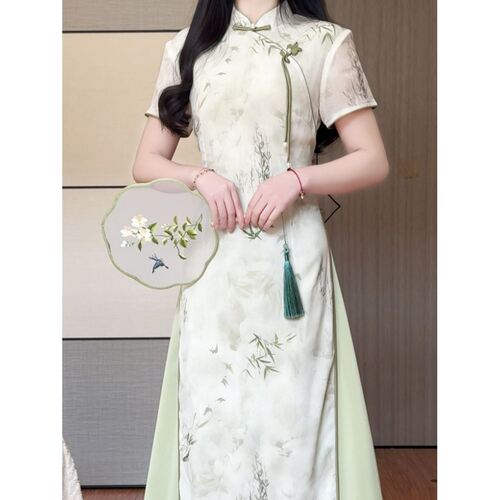 新中式国风改良旗袍2026年春夏季新款绿色素雅奥黛淑女范连衣裙