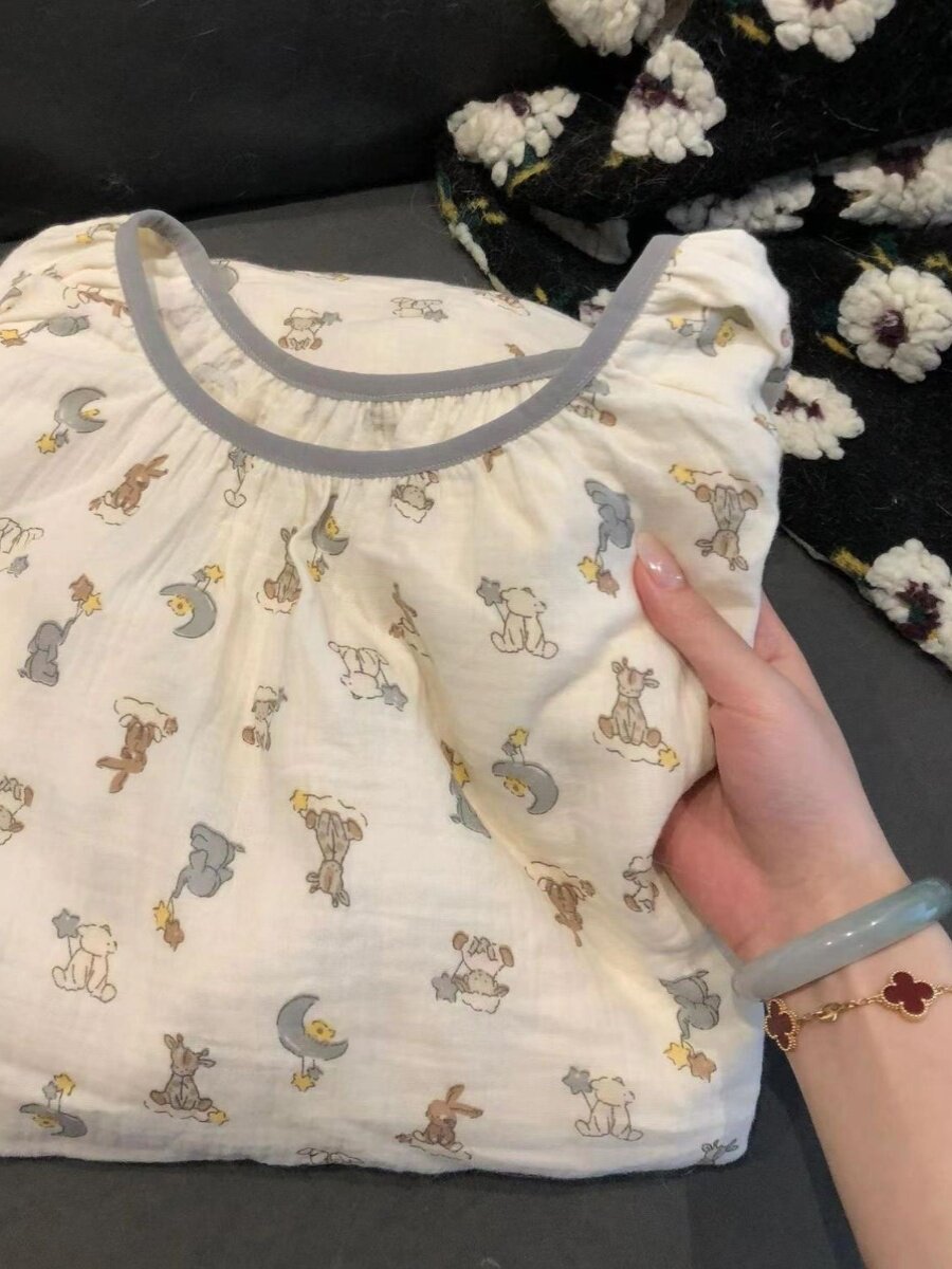 여성 잠옷 봄과 여름 새로운 스타일의 하이 엔드 스위트 홈 의류 인터넷 연예인 잠옷 소녀 귀여운 토끼 프린트 핫 스타일 잠옷