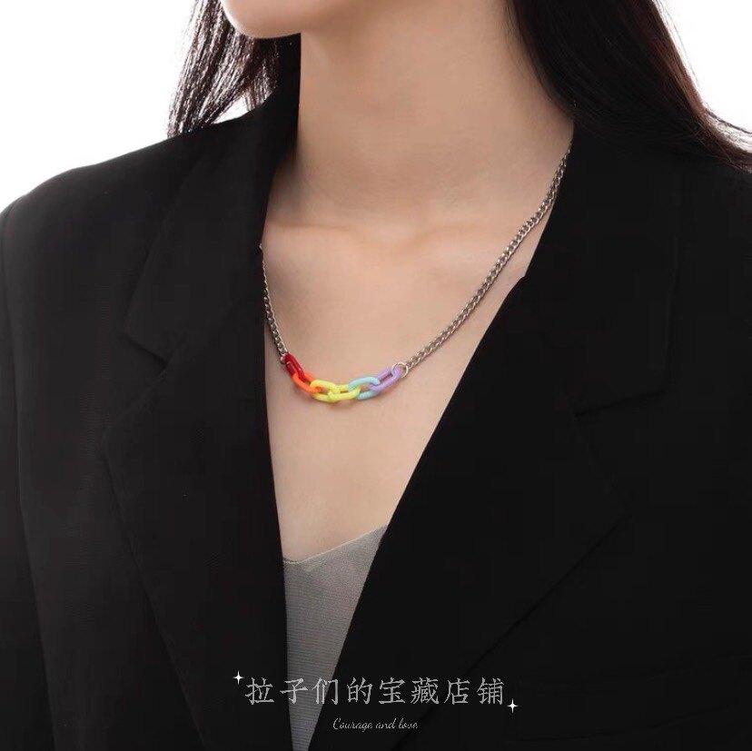 六色彩虹les钛钢亚克力项链简约ins潮酷情侣高级感热拉小众