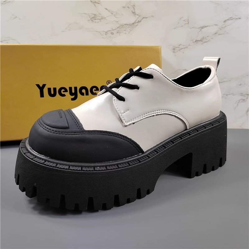 月芽儿圆头松糕底系带休闲乐福鞋