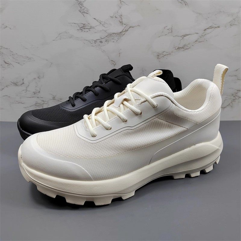 百搭轻便软底透气运动休闲鞋