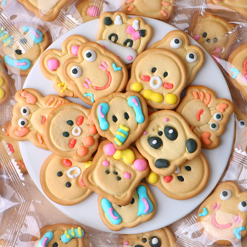 新款动物造型趣味卡通饼干多种款式儿童幼儿园小零食分享食品