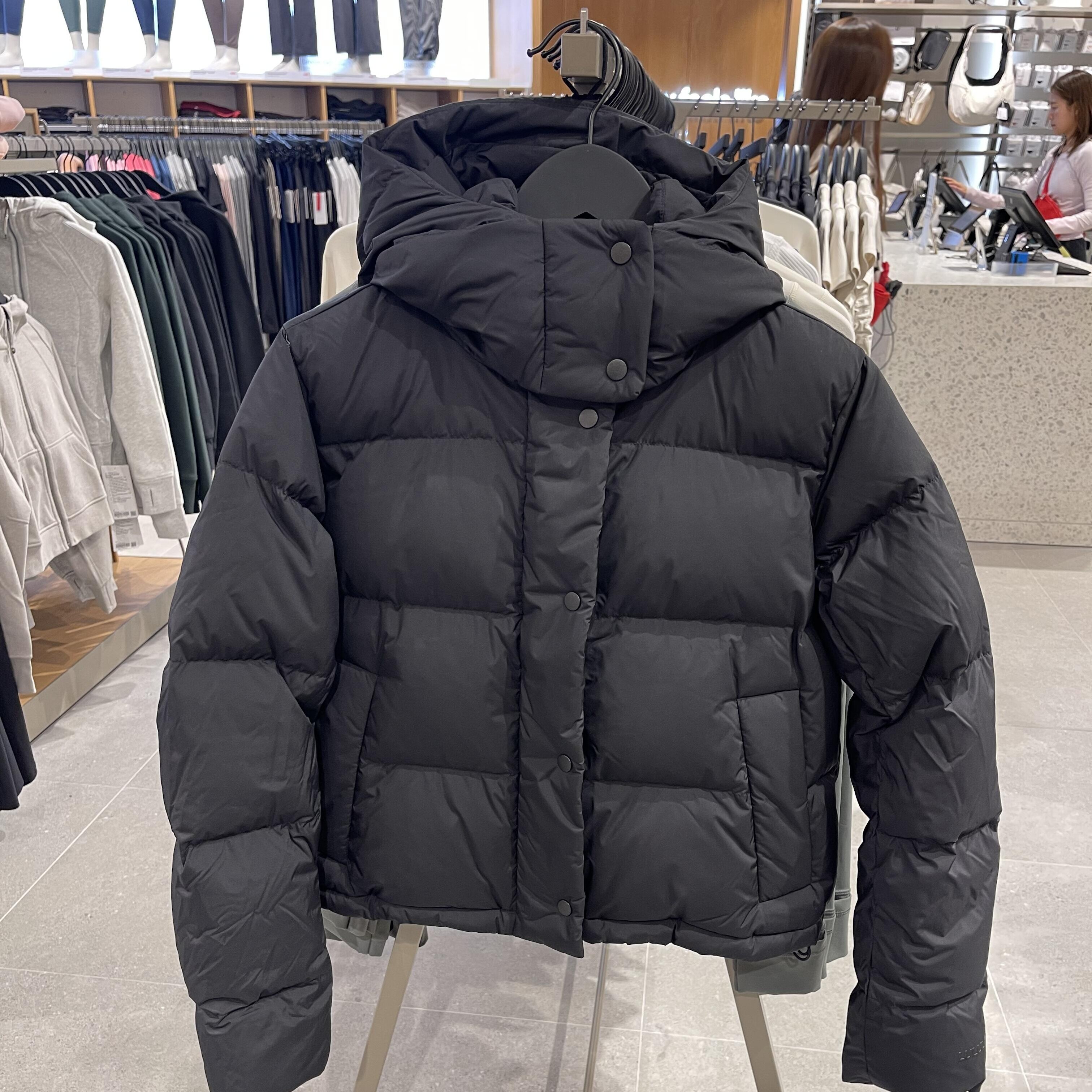 lululemon Wunder Puff 四格短款泡芙羽绒服百搭休闲舒适外套女