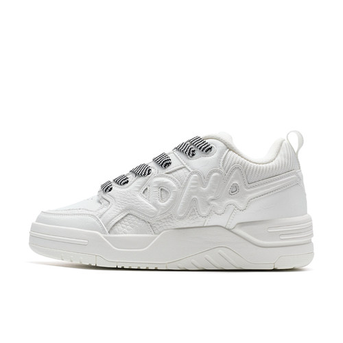 特步正品冬季新款男子时尚潮流复古厚底运动休闲板鞋976419330002