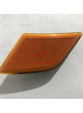 奔驰W204 08-11 美规保险杠杠灯 转向灯角灯示宽灯反光器C级黄色