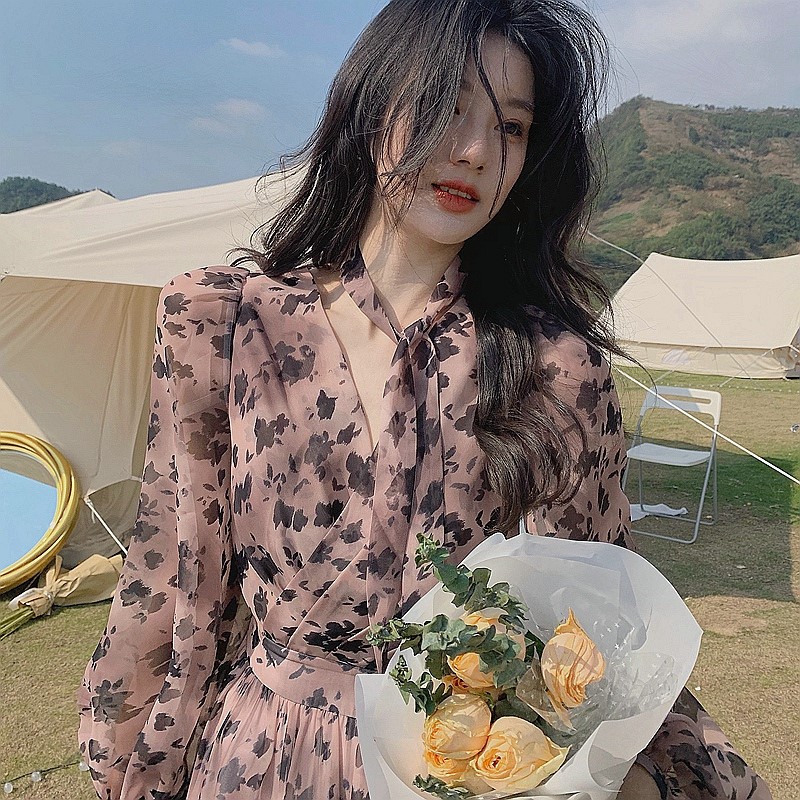 Floral Chiffon design sense niche dress women's spring and summer new Platycodon tea break French retro dress