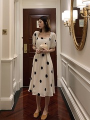 Large size fat mm French big Polka Dot medium length skirt high waist early summer retro Square Collar Chiffon Dress bubble sleeve