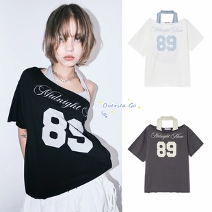 现货 midnightmove 2025新款 挂脖吊带字母数字印花斜肩短袖T恤女